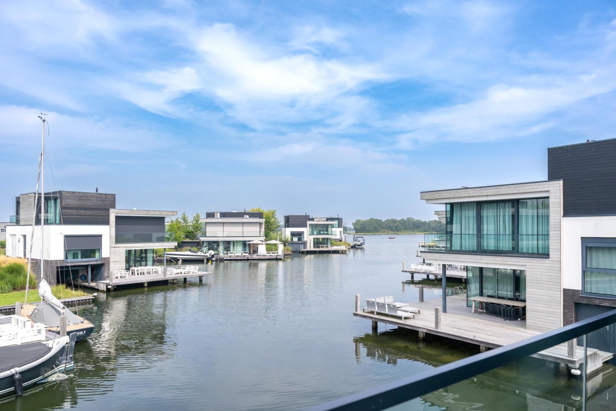 Dormio Harbour Village 아르네마위던 외부 사진